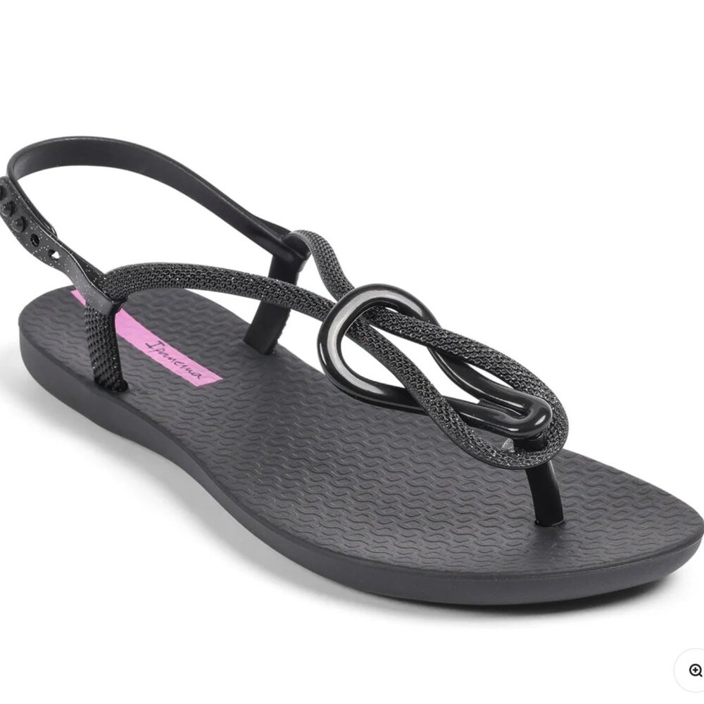 Ipanema Trendy T-Strap Sandals - Black